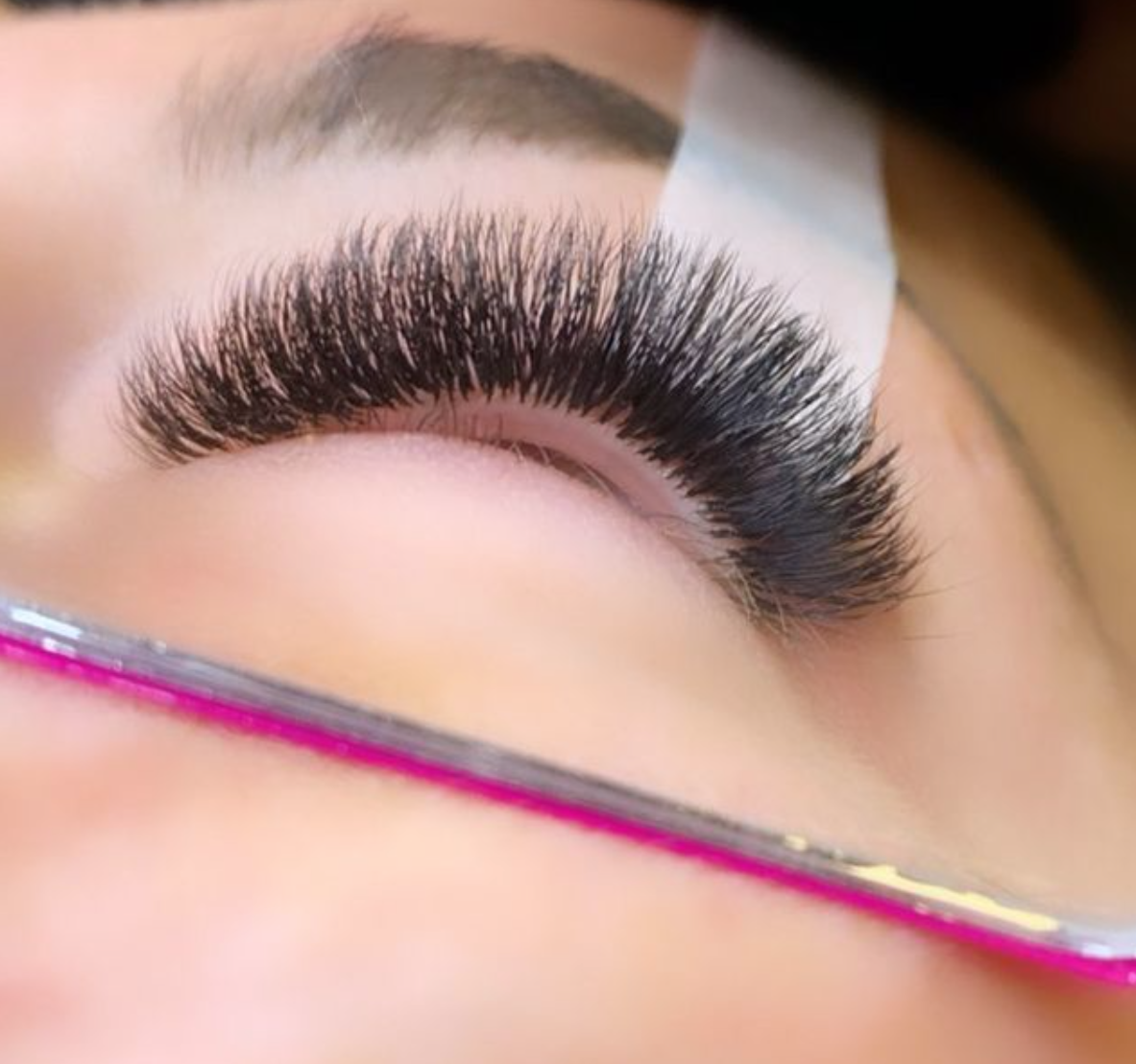 Mega Volume wimperextensions online Mega Volume wimperextensions online